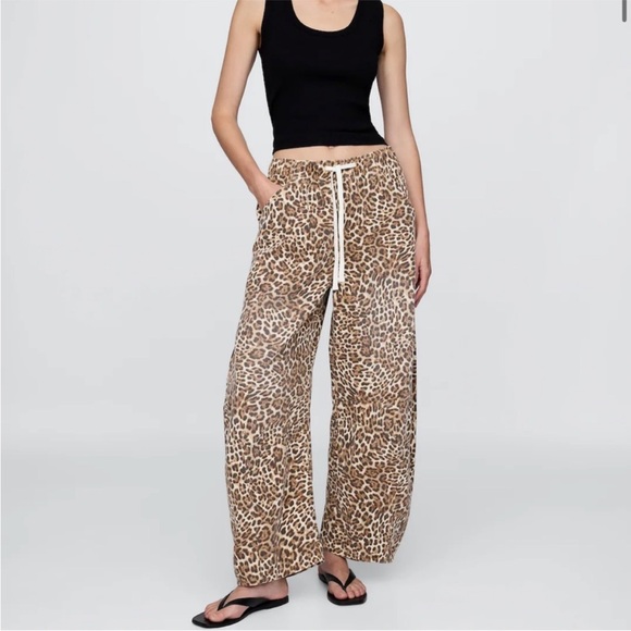 GAP Pants - GAP Leopard Print Wide Leg Drawstring Barrel Jeans